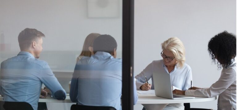 Coopération dans une PME pour la définition du cahier des charges pour un projet ERP